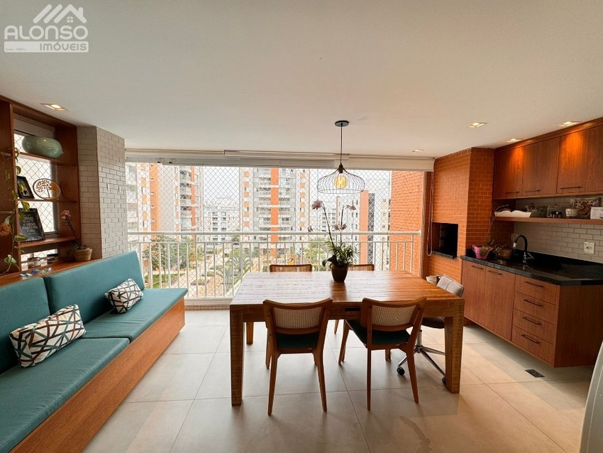 Apartamento em Cidade São Francisco São Paulo SP