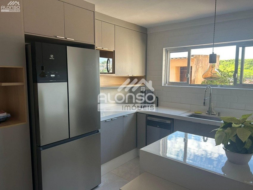 CASA EM CONDOMINIO COM 3 QUARTOS NO JARDIM OLIMPIA