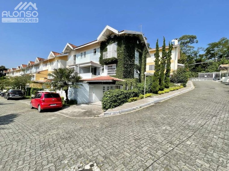 Casa em Chácara Pavoeiro Cotia SP