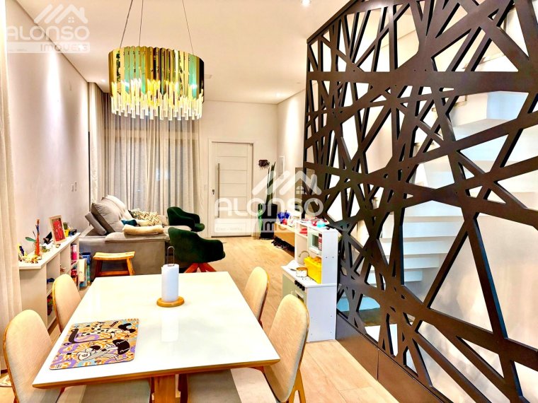 Casa em Jardim Semiramis Cotia SP