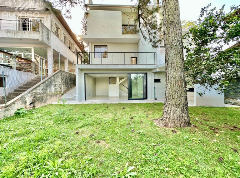 Casa em Pinus Park Cotia SP