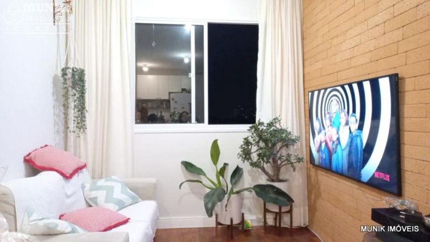 APARTAMENTO 2 DORMS. 1 VAGA NO JD. ESMERALDA