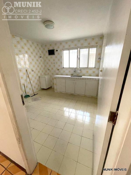 SOBRADO 3 DORMS. 2 VAGAS PROX. AV. OTACILIO TOMANIK