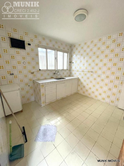 SOBRADO 3 DORMS. 2 VAGAS PROX. AV. OTACILIO TOMANIK