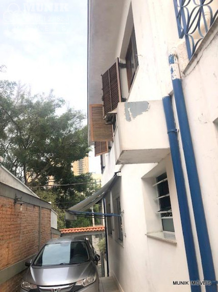 SOBRADO COM CASA TÉRREA NOS FUNDOS NA VILA UNIVERSITÁRIA