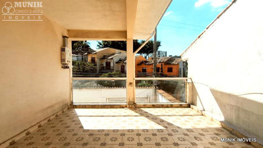CASA AREJADA E ILUMINADA NO JD. DAS VERTENTES