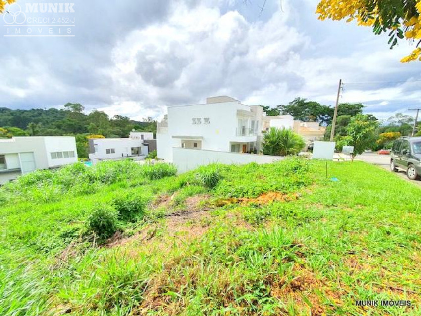 TERRENO NO CONDOMÍNIO GOLF VILLAGE - GRANJA VIANA