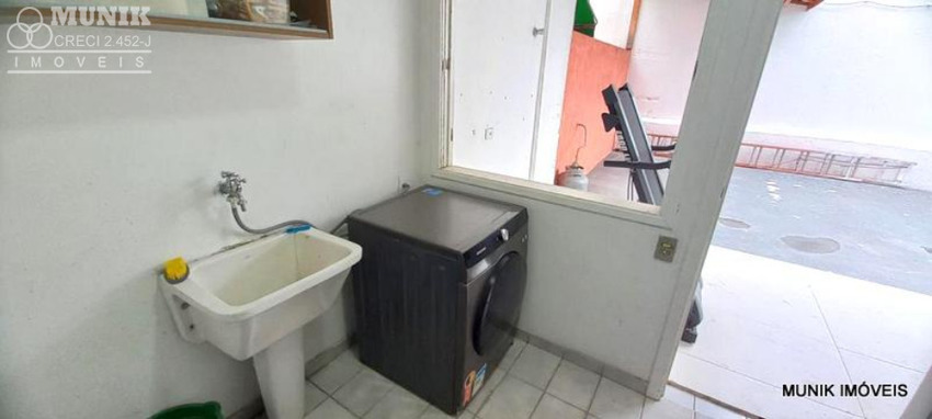SOBRADO EM CONDOMÍNIO 3 DORMS. 3 VAGAS NO PARQUE IPÊ