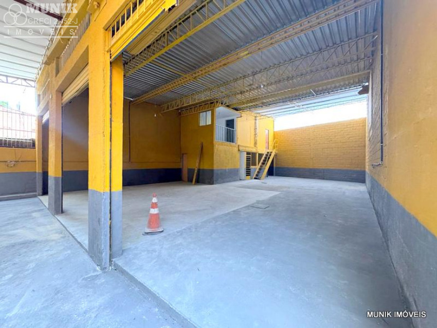 GALPÃO DE 300,00M² NO JD. BOM REFÚGIO