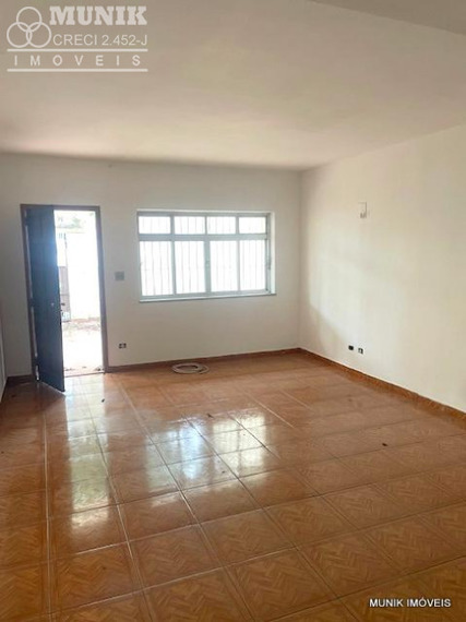 SOBRADO 2 DORMS. 4 VAGAS NO JD. COLOMBO