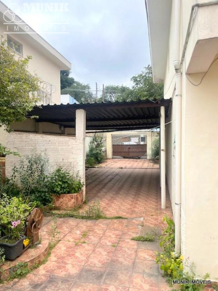 SOBRADO 2 DORMS. 4 VAGAS NO JD. COLOMBO
