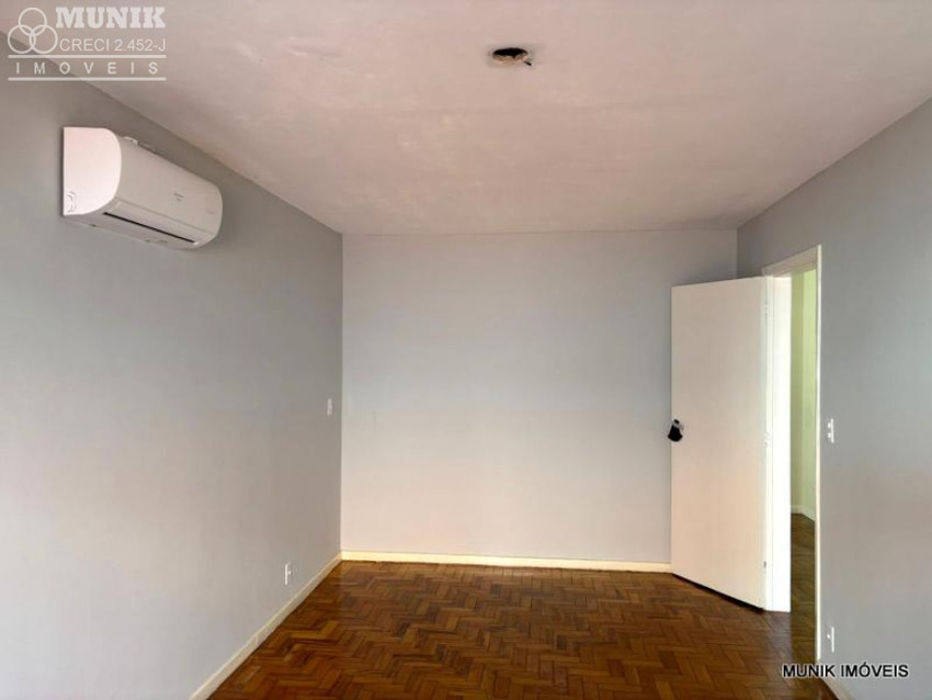 SOBRADO 3 DORMS. 4 VAGAS NO JD. BONFIGLIOLI
