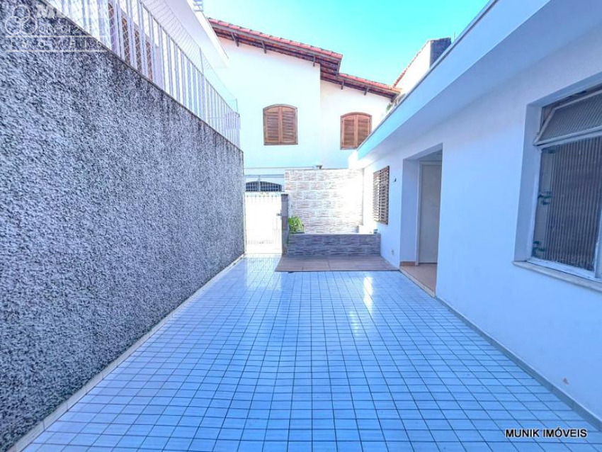 SOBRADO 3 DORMS. 4 VAGAS NO JD. BONFIGLIOLI