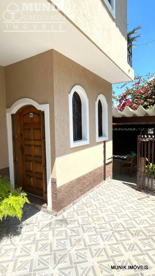 SOBRADO 4 DORMS. 4 VAGAS NO PARQUE IPÊ