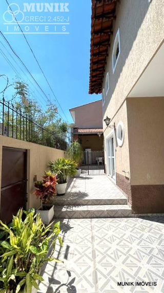SOBRADO 4 DORMS. 4 VAGAS NO PARQUE IPÊ