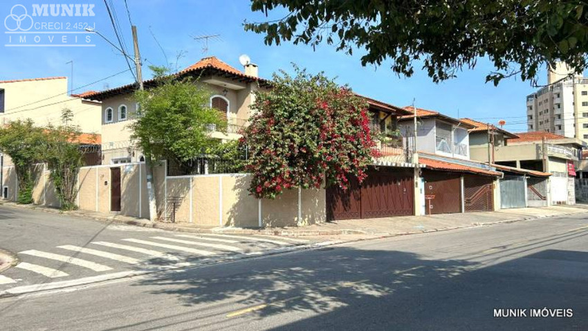 SOBRADO 4 DORMS. 4 VAGAS NO PARQUE IPÊ