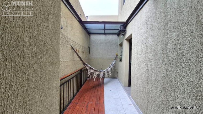 SOBRADO 2 DORMS. 2 VAGAS NO JD. CAMBARA