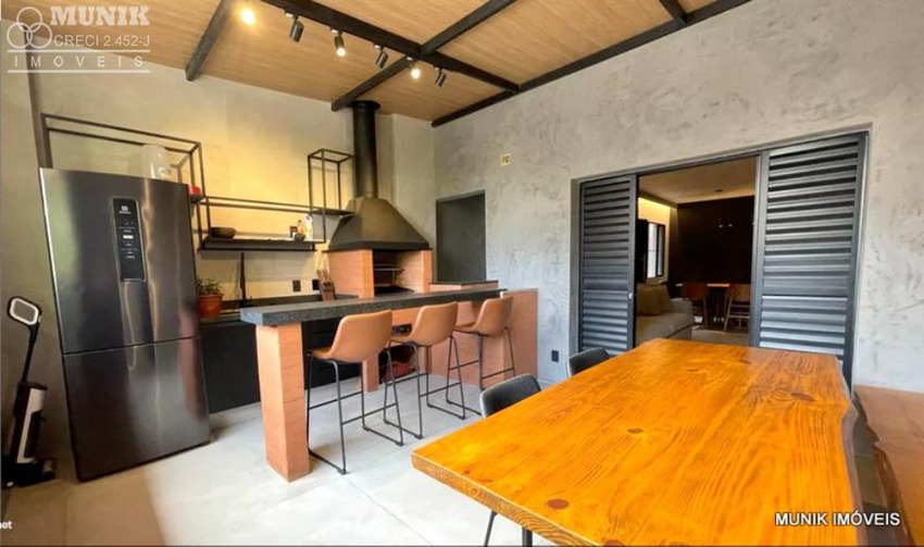 SOBRADO 3 DORMS. 2 VAGAS NO JD. BONFIGLIOLI