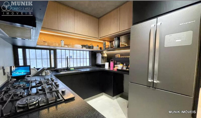 SOBRADO 3 DORMS. 2 VAGAS NO JD. BONFIGLIOLI