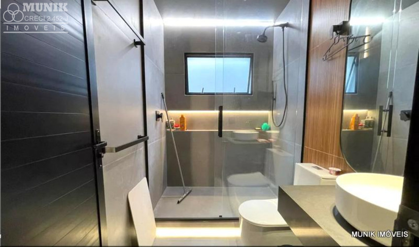 SOBRADO 3 DORMS. 2 VAGAS NO JD. BONFIGLIOLI