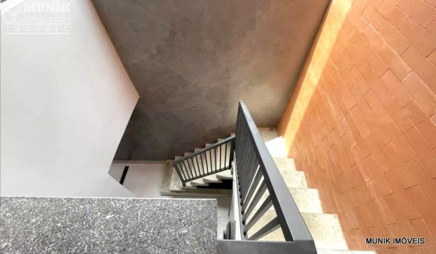 SOBRADO 3 DORMS. 2 VAGAS NO JD. BONFIGLIOLI