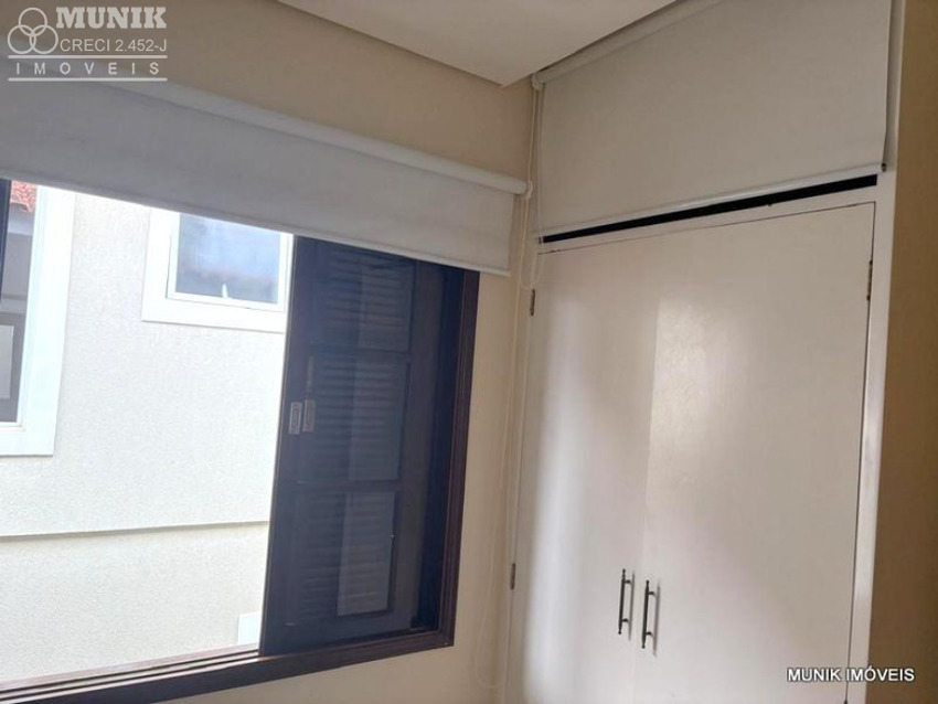 SOBRADO EM CONDOMÍNIO FECHADO NO JD. OLYMPIA