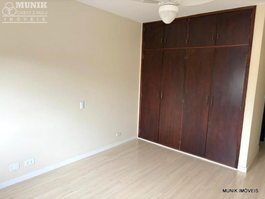 SOBRADO EM CONDOMÍNIO FECHADO NO JD. OLYMPIA