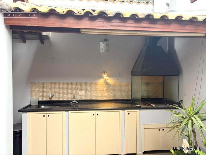 SOBRADO EM CONDOMÍNIO FECHADO NO JD. OLYMPIA