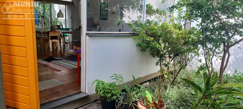 Terreno Com 550mt2- 02 Casas Confortáveis! Venha CONHECER...