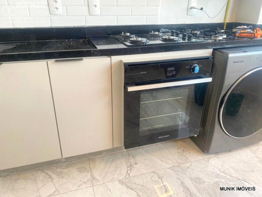 APARTAMENTO MOBILIADO COM 2 DORMS. A 300 METROS METRO BUTANTÃ