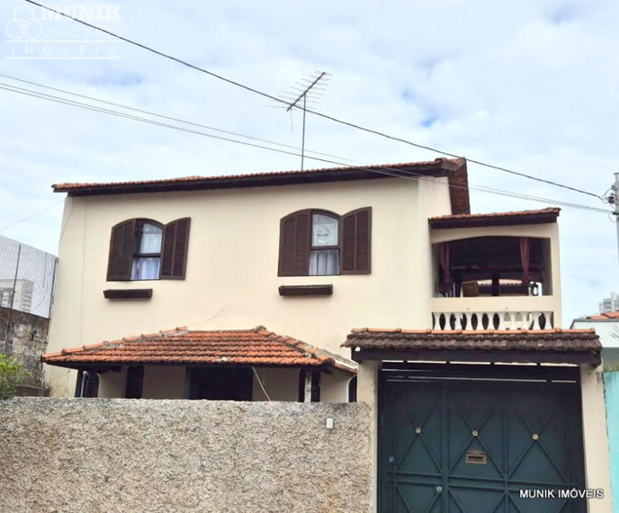 SOBRADO 4 DORMS. 8 VAGAS NO JD. PERI PERI