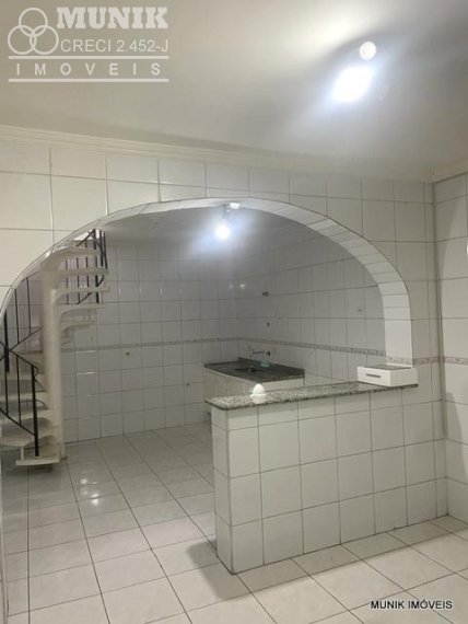 CASA EM CONDOMÍNIO FECHADO 2 DORMS. 1 VAGA NO JD. JUSSARA