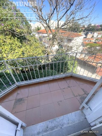 SOBRADO 3 DORMS. 3 VAGAS NO JD. BONFIGLIOLI