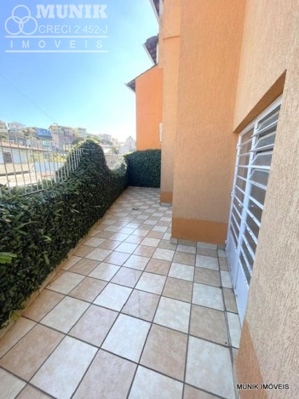 SOBRADO 3 DORMS. 3 VAGAS NO JD. BONFIGLIOLI