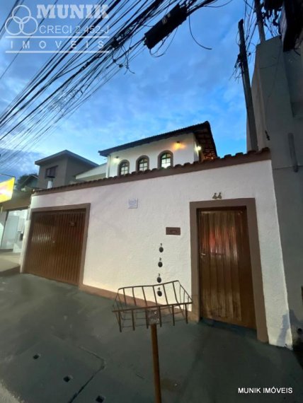 CASA TÉRREA, 30,00M² 1 DORM. COM 2 VAGAS NO JD. LÚCIA