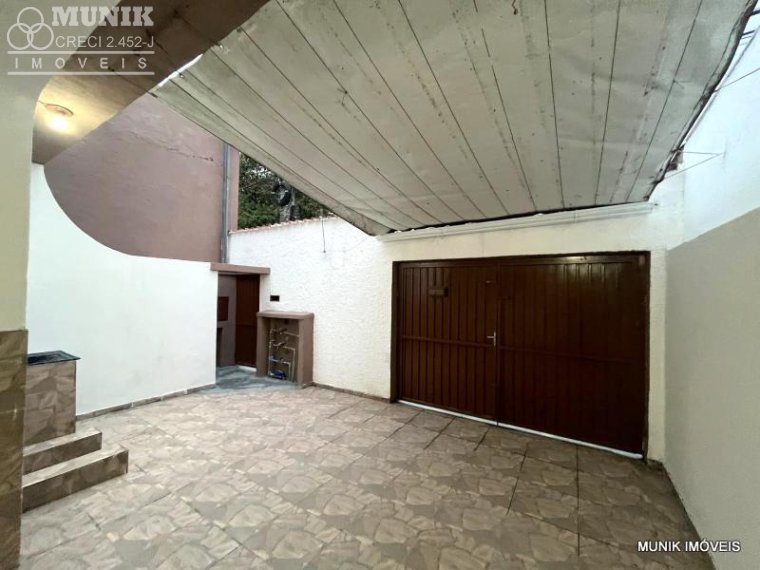 CASA TÉRREA, 30,00M² 1 DORM. COM 2 VAGAS NO JD. LÚCIA