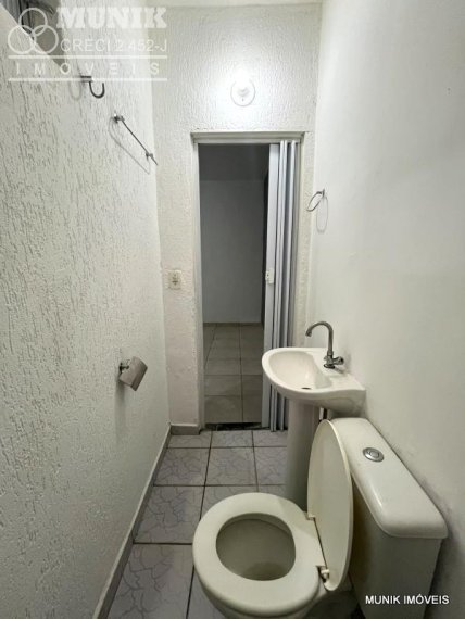 CASA TÉRREA, 30,00M² 1 DORM. COM 2 VAGAS NO JD. LÚCIA