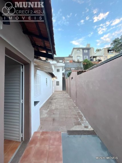 CASA 40,00M² 1 DORM. SEM VAGA DE GARAGEM NO JD. LÚCIA