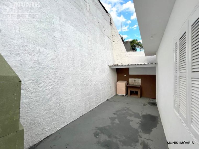CASA 40,00M² 1 DORM. SEM VAGA DE GARAGEM NO JD. LÚCIA