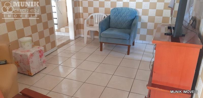 CASA NA VILA SÃO DOMINGOS COM 3 VAGAS DE GARAGEM