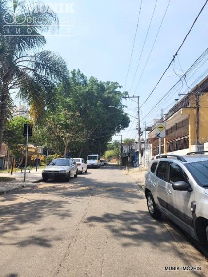 CASA NA VILA SÃO DOMINGOS COM 3 VAGAS DE GARAGEM