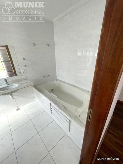 LINDO SOBRADO 03 SUITES E LAZER PRIVATIVO