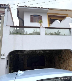 SOBRADO EM CONDOMÍNIO FECHADO NO JD. OLYMPIA